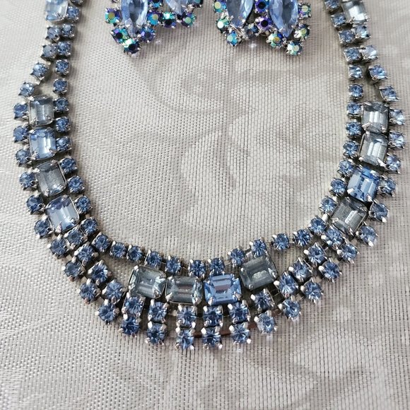 VINTAGE Blue Rhinestone Necklace & Earrings Set - Picture 5 of 10
